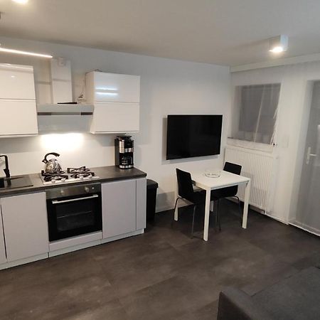 Metro-House 24H --Fakturavat-- Apartment Sroda Slaska Luaran gambar