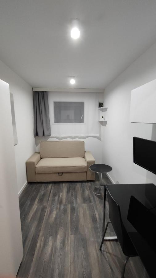 Metro-House 24H --Fakturavat-- Apartment Sroda Slaska Luaran gambar
