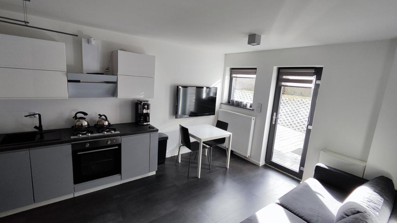 Metro-House 24H --Fakturavat-- Apartment Sroda Slaska Luaran gambar