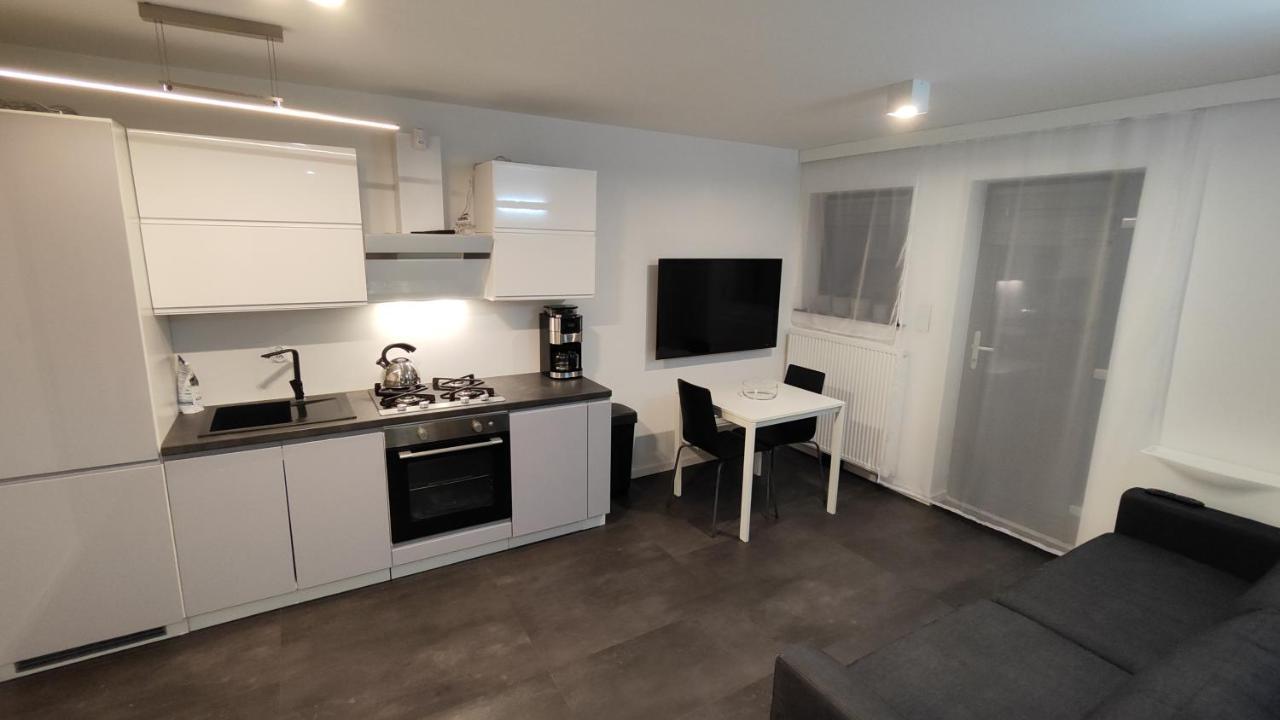 Metro-House 24H --Fakturavat-- Apartment Sroda Slaska Luaran gambar