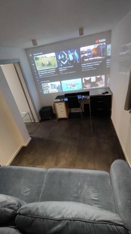 Metro-House 24H --Fakturavat-- Apartment Sroda Slaska Luaran gambar