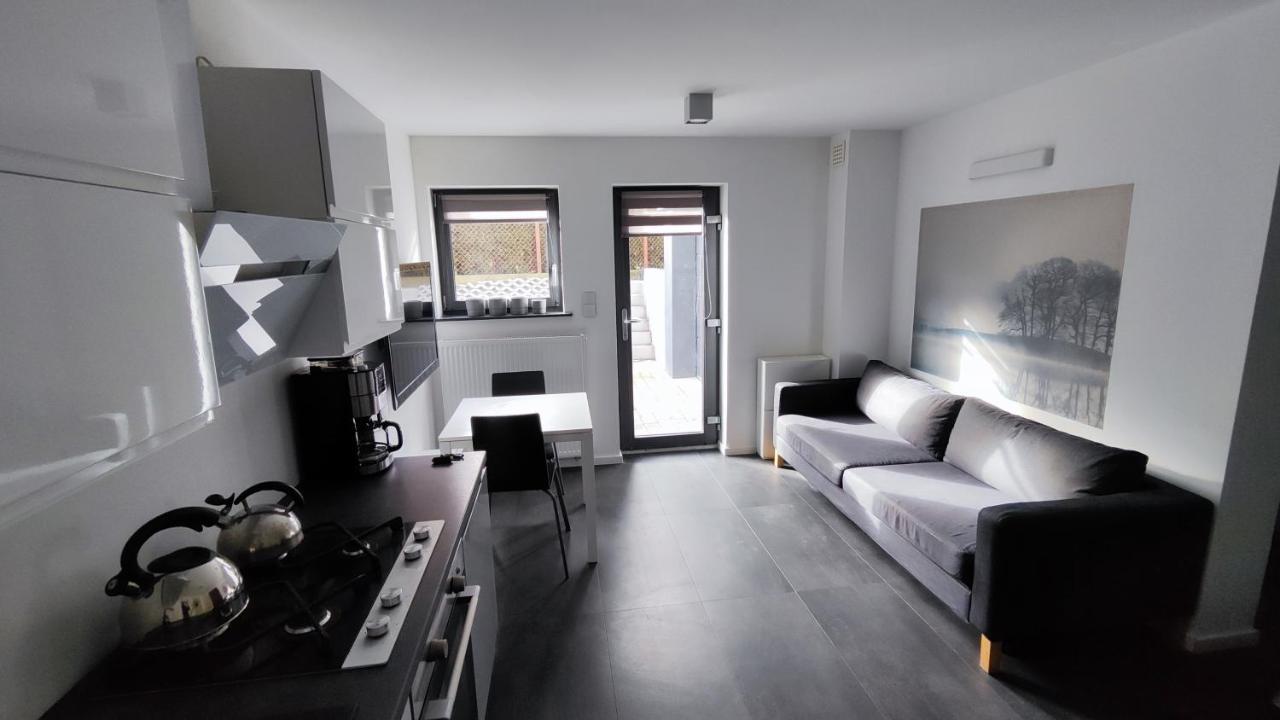 Metro-House 24H --Fakturavat-- Apartment Sroda Slaska Luaran gambar