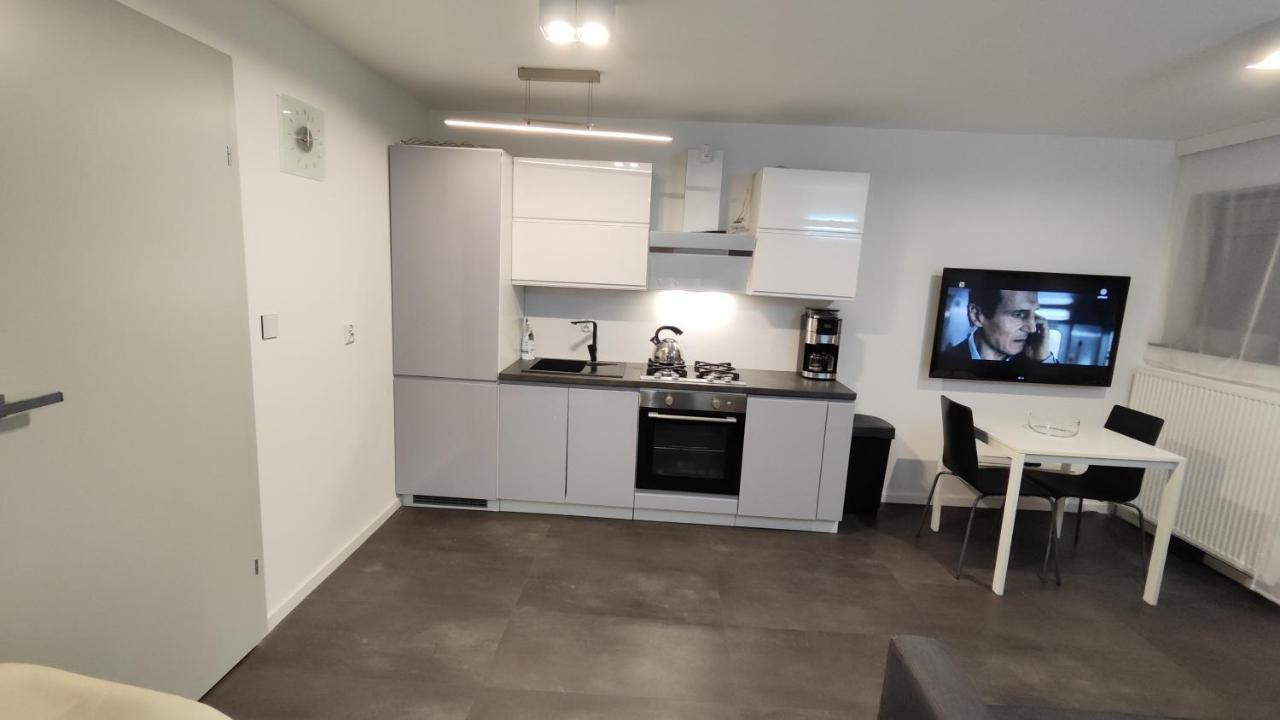 Metro-House 24H --Fakturavat-- Apartment Sroda Slaska Luaran gambar